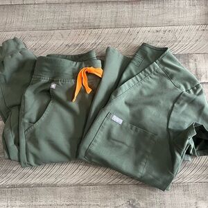 Green figs Scrub Set with Orange Drawstring